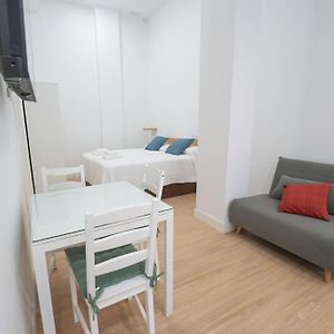 Studio met een King Size Bed